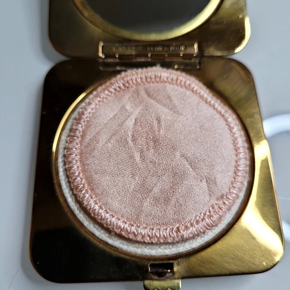 Gwenda Powder Compact - Picture 6 of 10